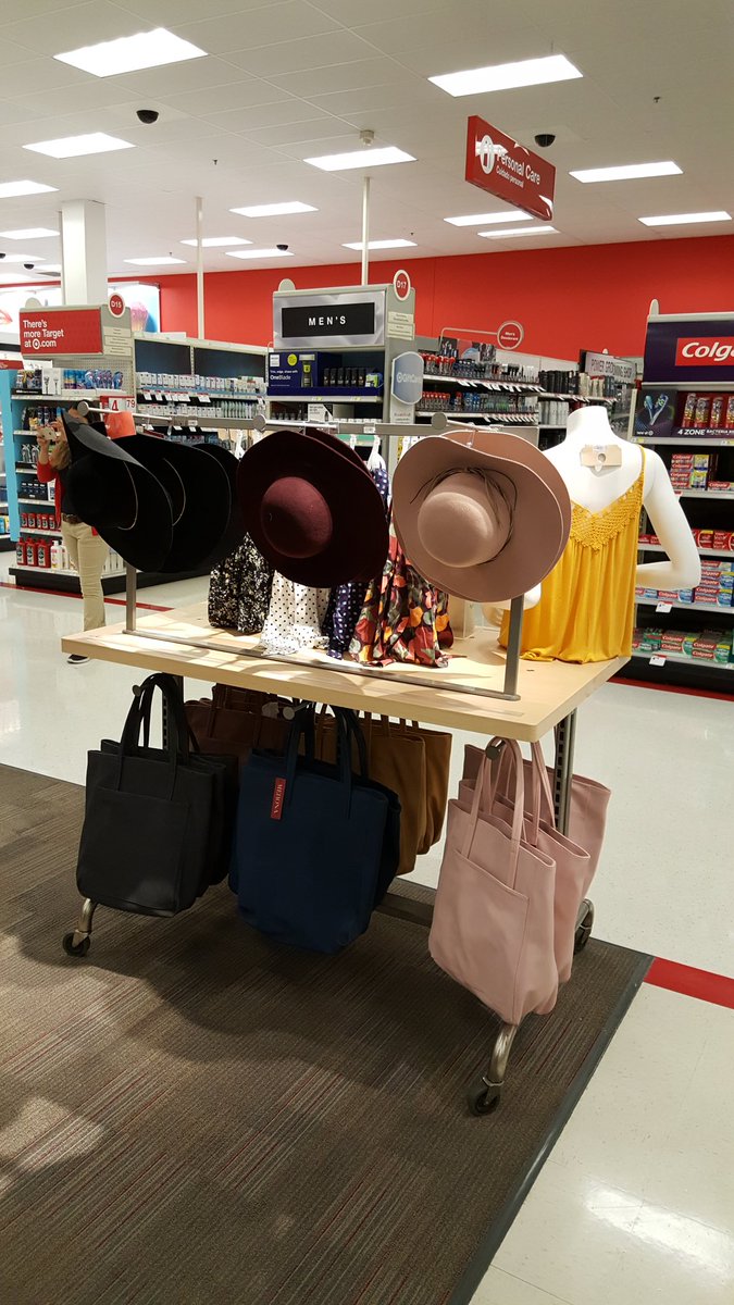 yendoukoi23's tweet image. Having fun with our super new accessories! 😍 #shoptarget  #TGTinterns2016 @1TylerKoontz @ColonJosian @keithlyons01