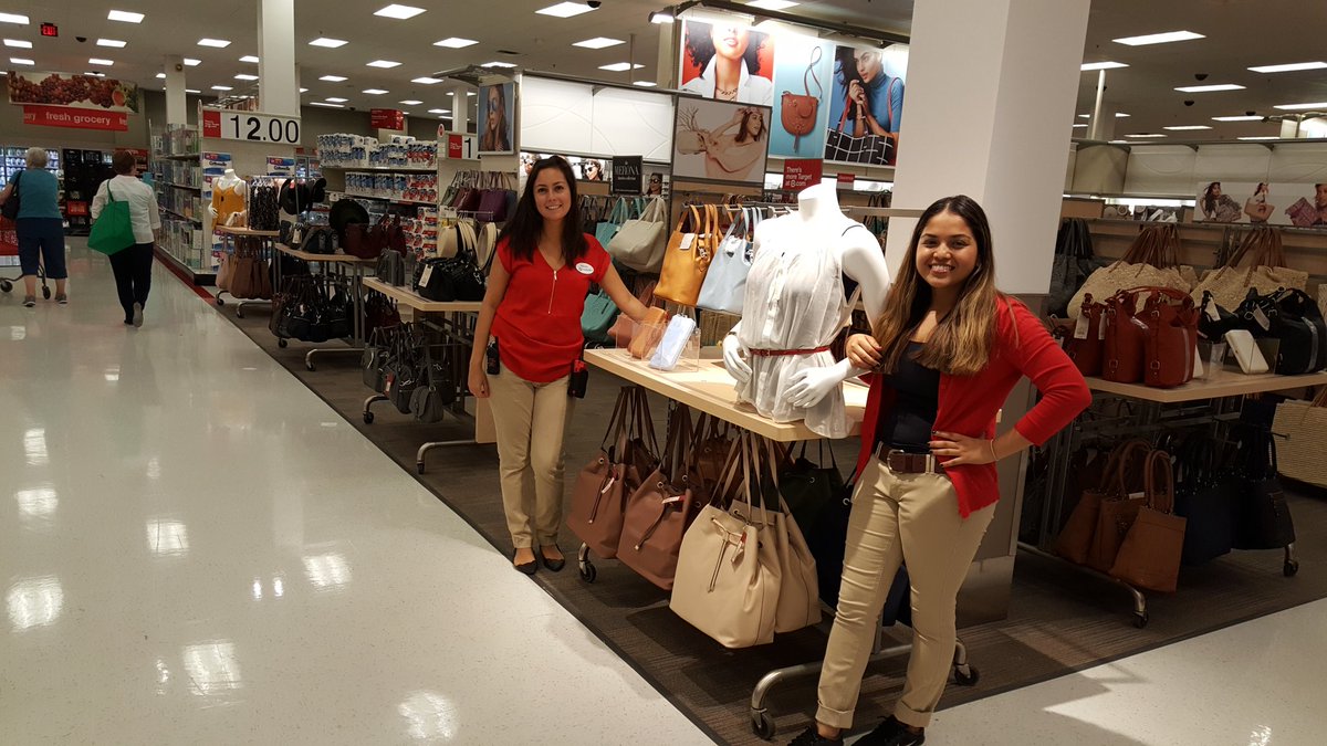 yendoukoi23's tweet image. Having fun with our super new accessories! 😍 #shoptarget  #TGTinterns2016 @1TylerKoontz @ColonJosian @keithlyons01