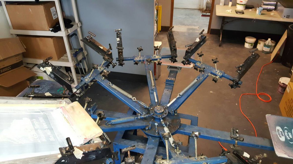 ScreenPrintKC's tweet image. So happy to announce we are open for business at our new 1013 e 55th st location! Stop in and say hi!