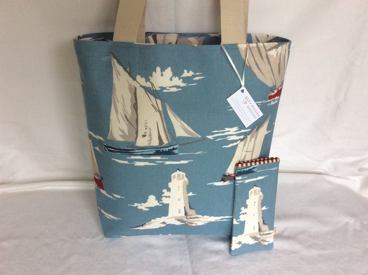 katymason32's tweet photo. #bag £22+pp #handmade #holidays #makesewbake #wilmslowandalderleyhour to order https://t.co/crsJTDPqGF https://t.co/Hjw3PT6dad