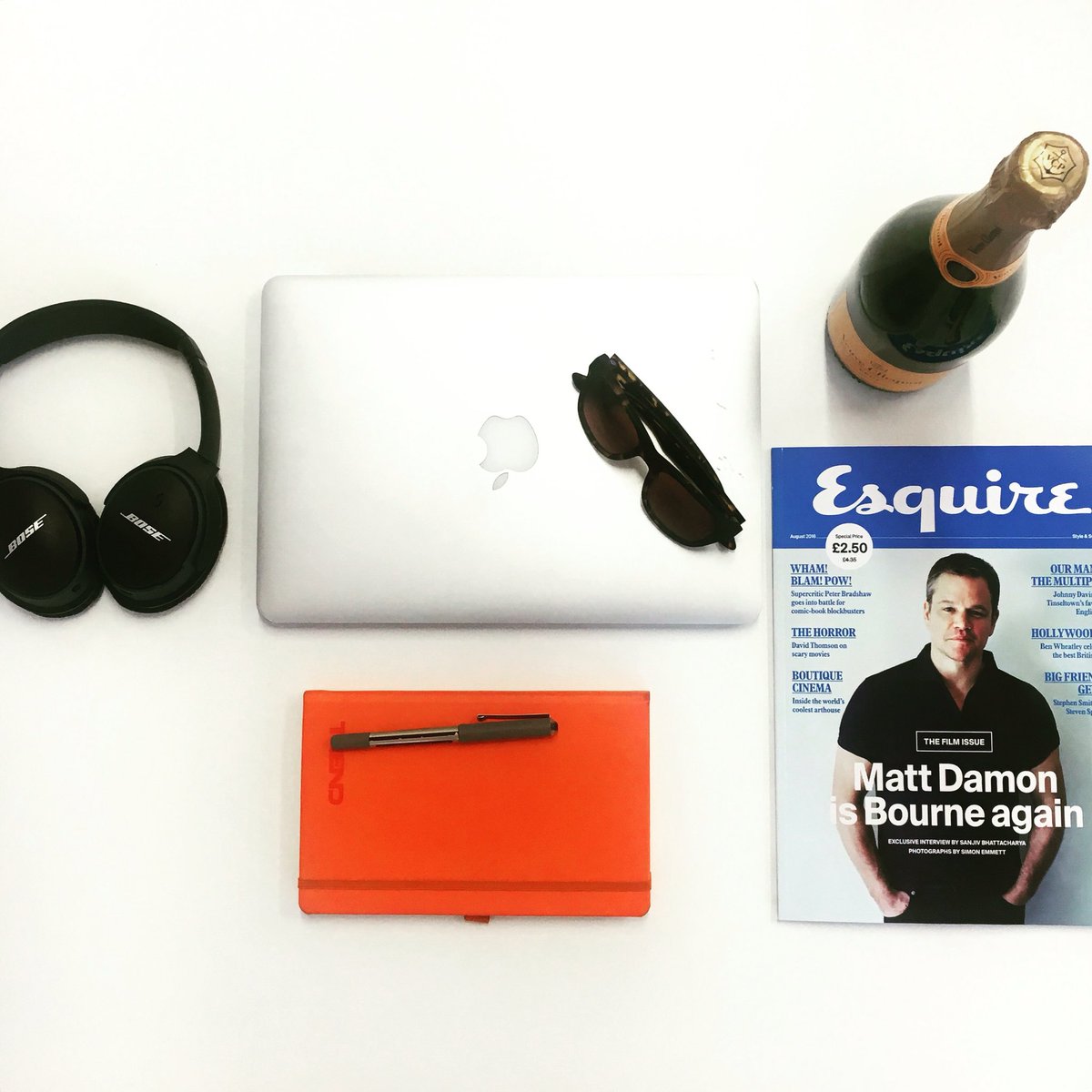 @Bose Soundlinks, a pair of @tens and the new @EsquireUK ...#DeskEssentials ✌️
