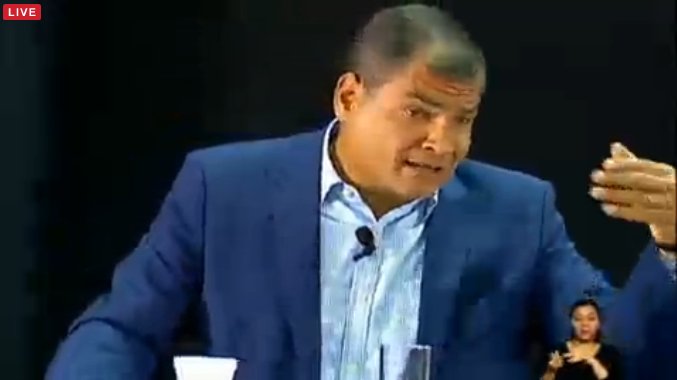 AdmPublicaEc's tweet photo. "La inversión extranjera está en 37%, nos ha ido bien con alianzas Público-Privadas" @MashiRafael #EconomíaConRafael https://t.co/if54FdFig5