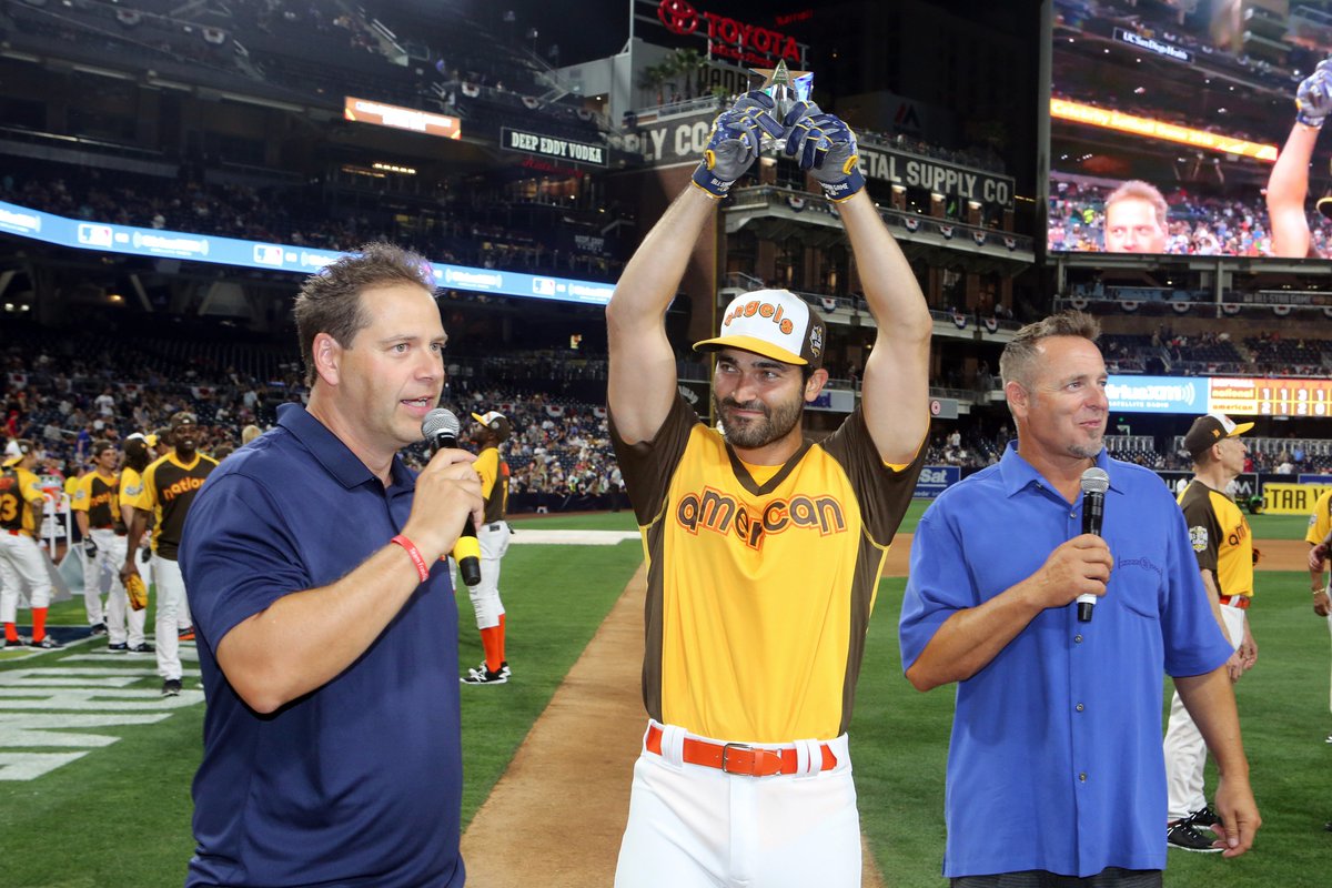 EWSMovie's tweet photo. EPIC. Our very own @TylerL_Hoechlin was named MVP at this year's @MLB All-Star Legends and Celebrity Softball Game! https://t.co/7gp7g93SGU