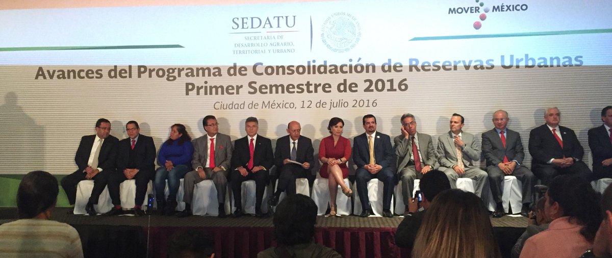 CANADEVINAC's tweet photo. Inicia presentación de avances del #PCRU al 1er semestre de 2016, presidium @Rosario_Robles_ @JuanCLastiri @KrlosMed https://t.co/qGRPixuN9b