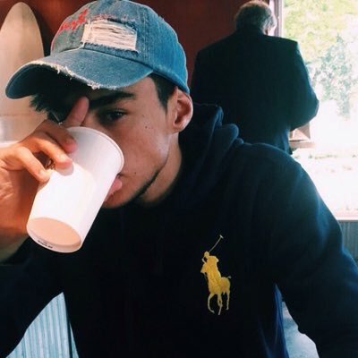 _LaLife_'s tweet image. Yo wassup I'm Tyler, 19 years of age and I'm just here to have some fun, meet new people. Also can we get some food?