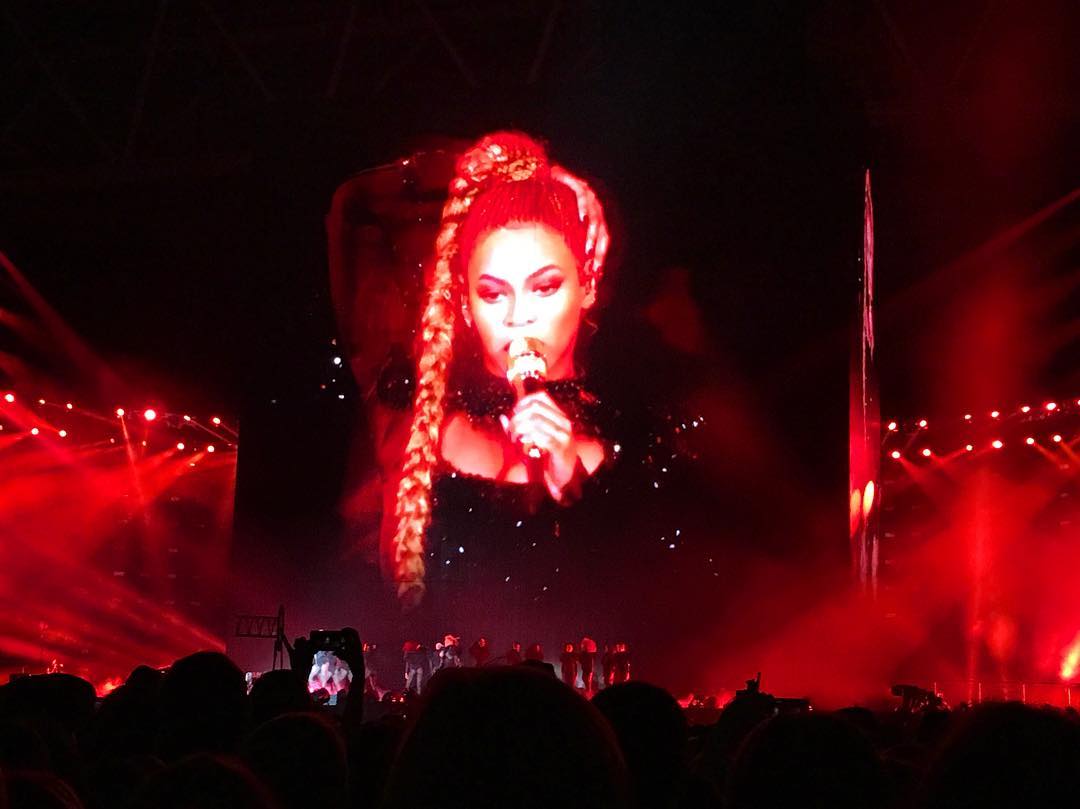 Beyoncé >> The Formation World Tour - Página 36 CnLzjKoWEAAzE8C