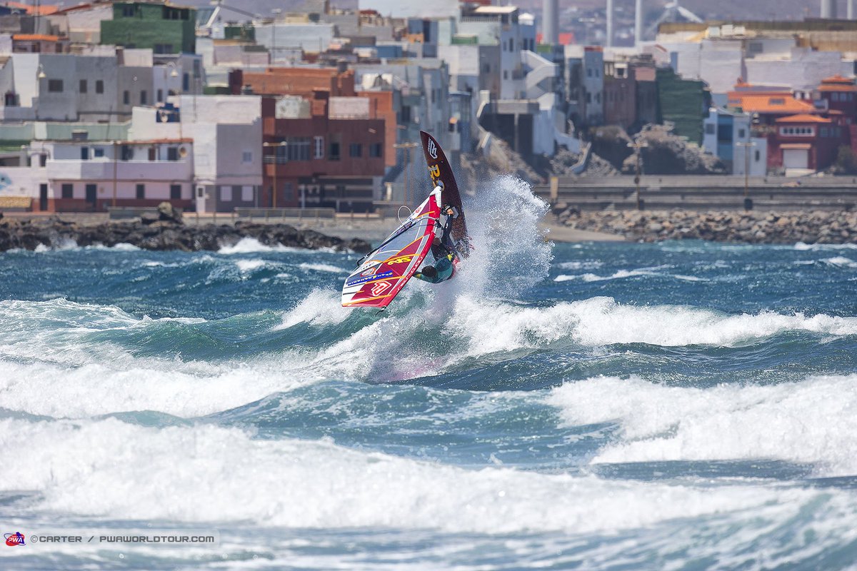 pwaworldtour's tweet photo. Champion of the opening men’s wave event of the year unveils new website @ https://t.co/563W6E4mZr #pwaworldtour https://t.co/inh0jPNH3K