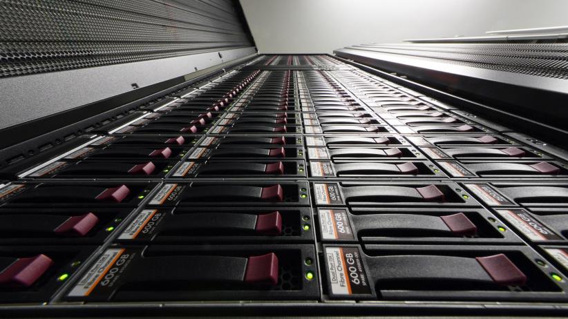 InsightBrief's tweet photo. #BigData is no longer enough: It's now all about #FastData https://t.co/PSLbrZVP54 via @Entrepreneur @karlinventures https://t.co/c66VKYSERj