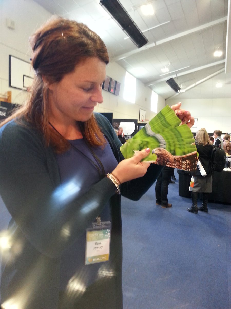 soanes_andrea's tweet photo. New bookmarks for the Science Learning Hub! #nzsciencelearn at #Scicon2016 https://t.co/Pt7OOHdh5X