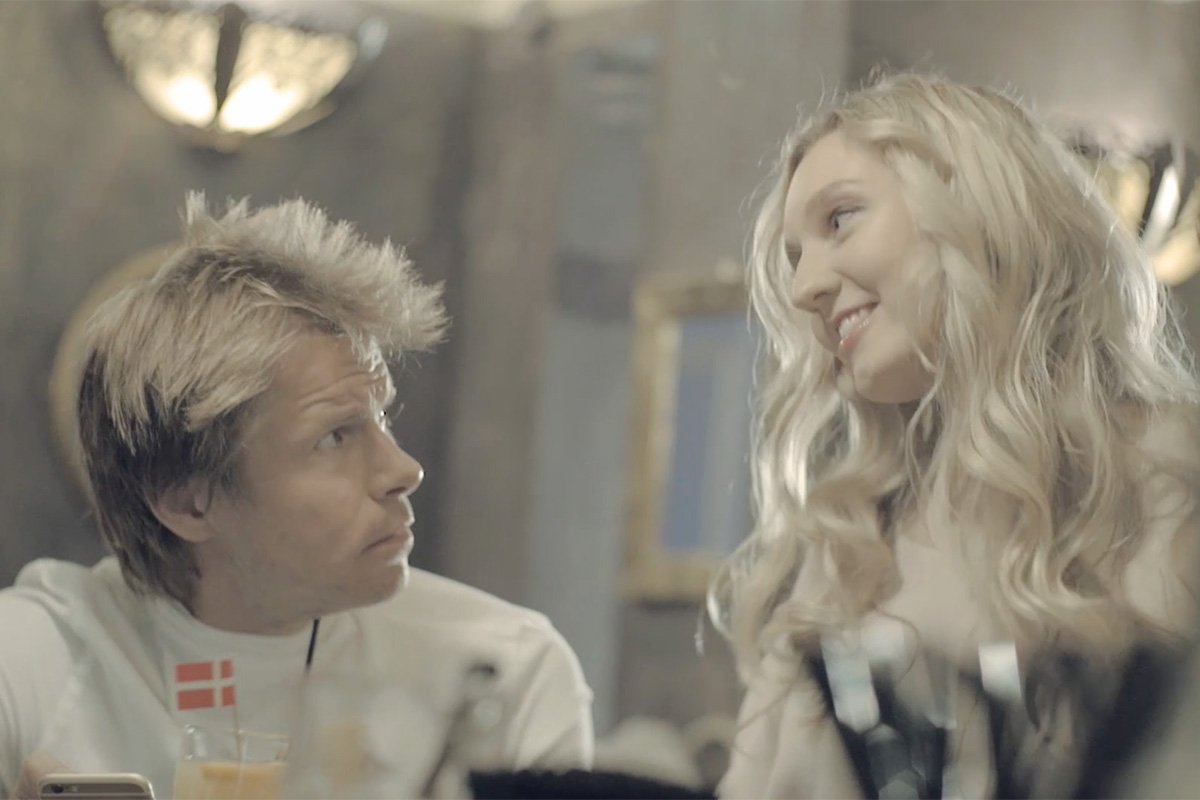 creativitymag's tweet image. Why hook up when you can eat bacon? bit.ly/29CGmX0