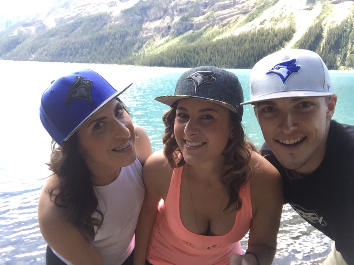 TannerNault's tweet photo. Reppin our @BlueJays hats at Peyto Lake!  #TDTuesday https://t.co/DbujskjcUS