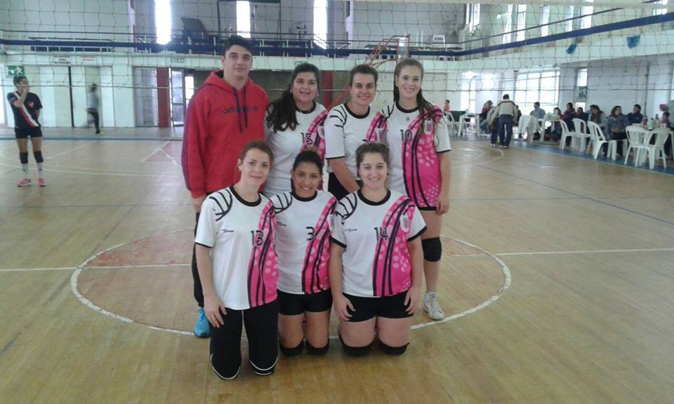 ClubLeonesOK's tweet photo. #Vóley | Convocante 3° Torneo Recreativo de Vóley Femenino en el #ParqueFNT https://t.co/KKWWAtVGMx https://t.co/582w6S2gwY
