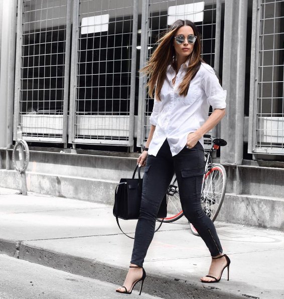 T.O. fashion blogger <a href="/JodiBlk/">martinezpink</a> looking flawless in the coveted <a href="/JBrandJeans/">J BRAND</a> Houlihan! Get a pair in-stores now.