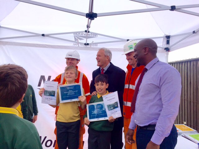raillifewest's tweet photo. Fab end to a great project at Boundary Rd Bridge Newbury @networkrailwest @raillifewest @LearnLiveUK #railsafety https://t.co/gAggvat91D