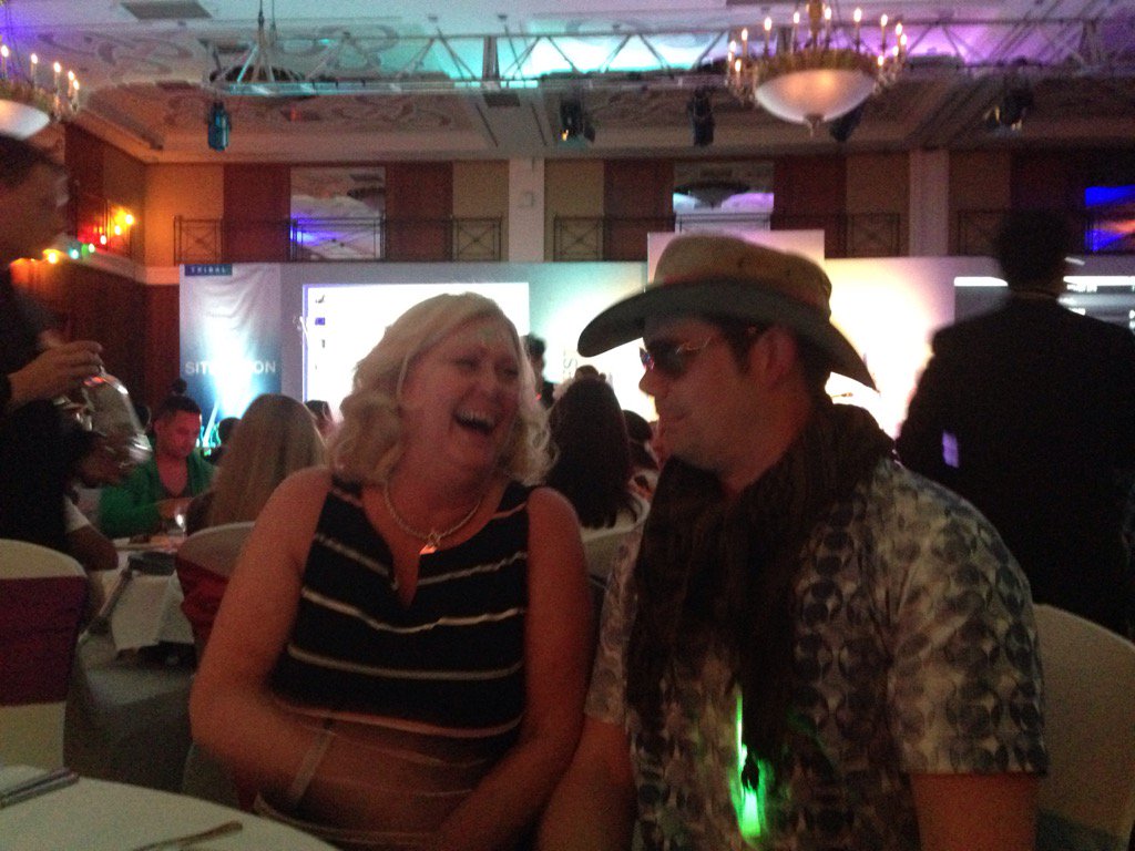 jean3cats's tweet photo. Melinda &amp; James having fun #SITSFEST https://t.co/eBvd7kvKmp