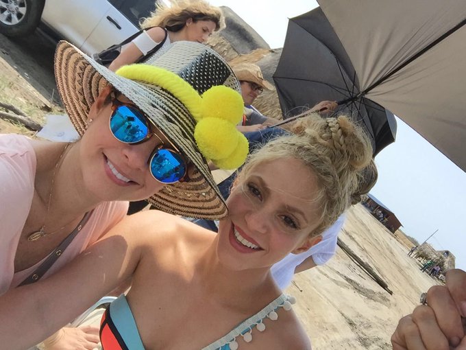 Watch Shakira's leaked NSFW photo on TwXstars