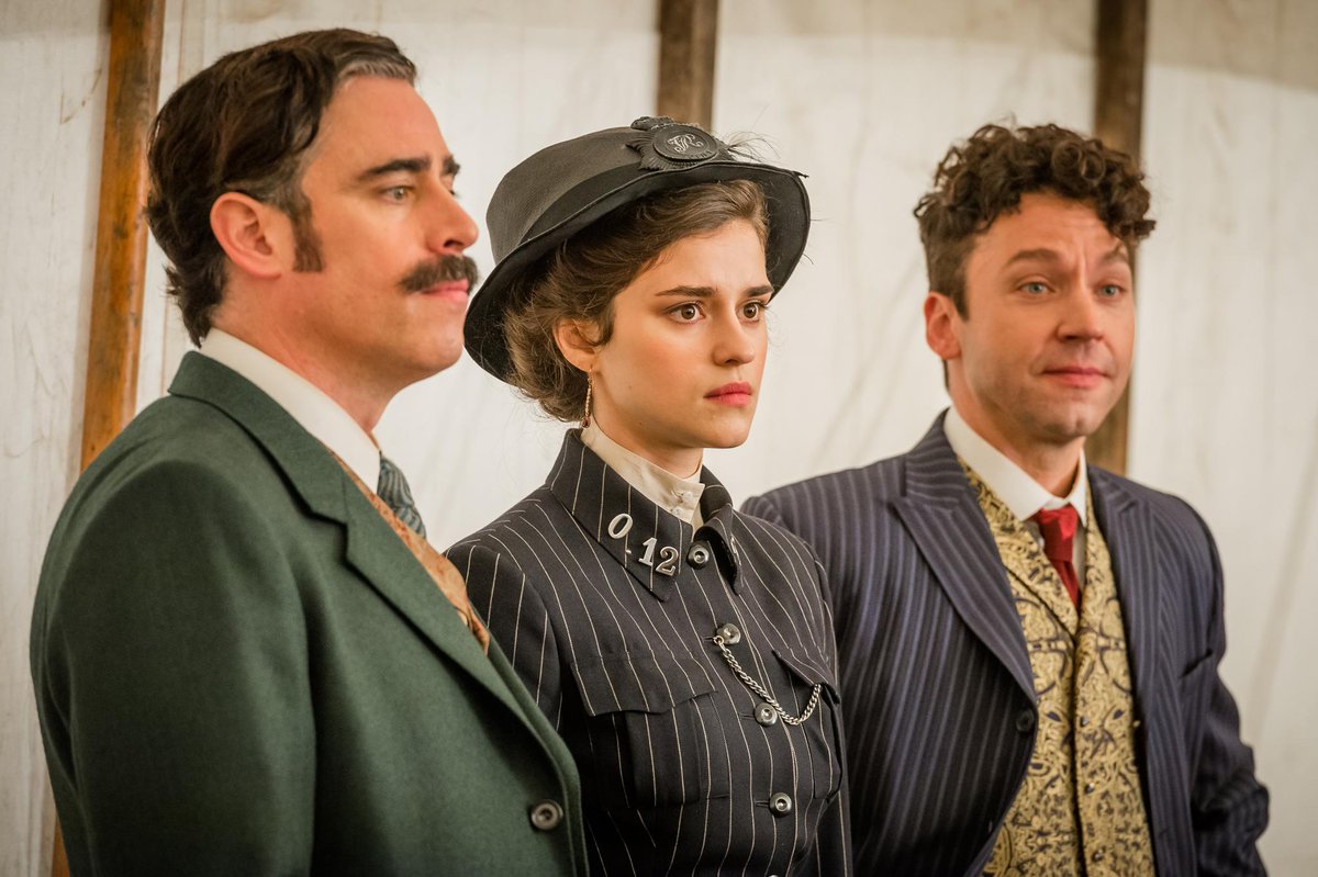 The #HoudiniAndDoyle team is waiting for you to help solve the next case: fox.tv/WatchHad
