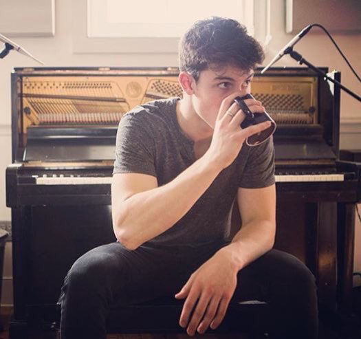 _LaLife_'s tweet image. Hallooo, I'm Shawn. 
I'm 17, 18 pretty soon 👍🏻

I'm adventurous and im here to make friends :)