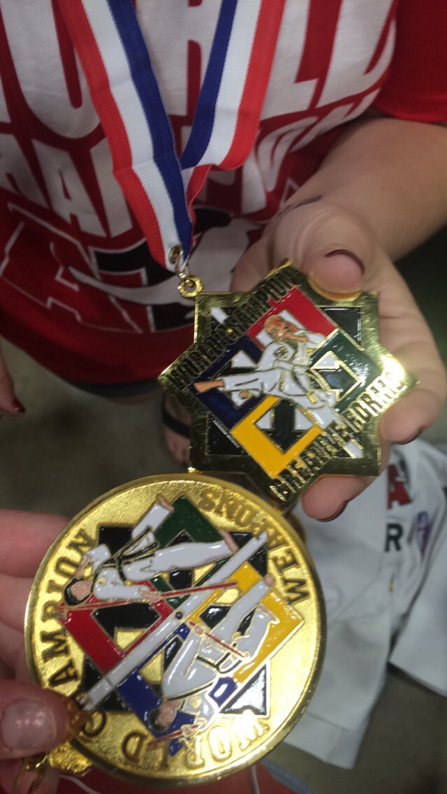 MAprobss's tweet photo. I forgot to mention that my best friend and I finally won our titles 😍😌 https://t.co/nbdx0CK3Sr