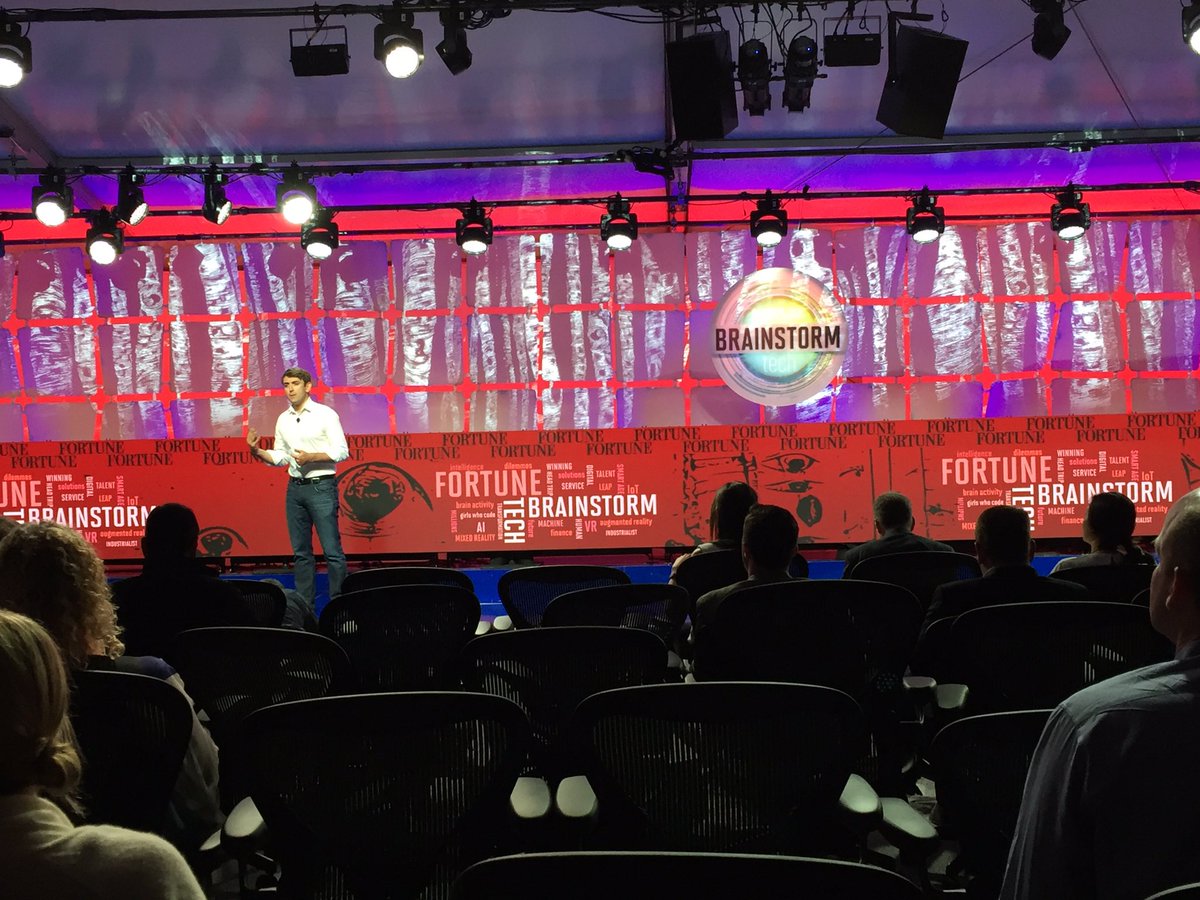 sarahfle's tweet photo. Hanging with @jakeschwartz of @ga. #fortunetech https://t.co/UV31AEvN9Q
