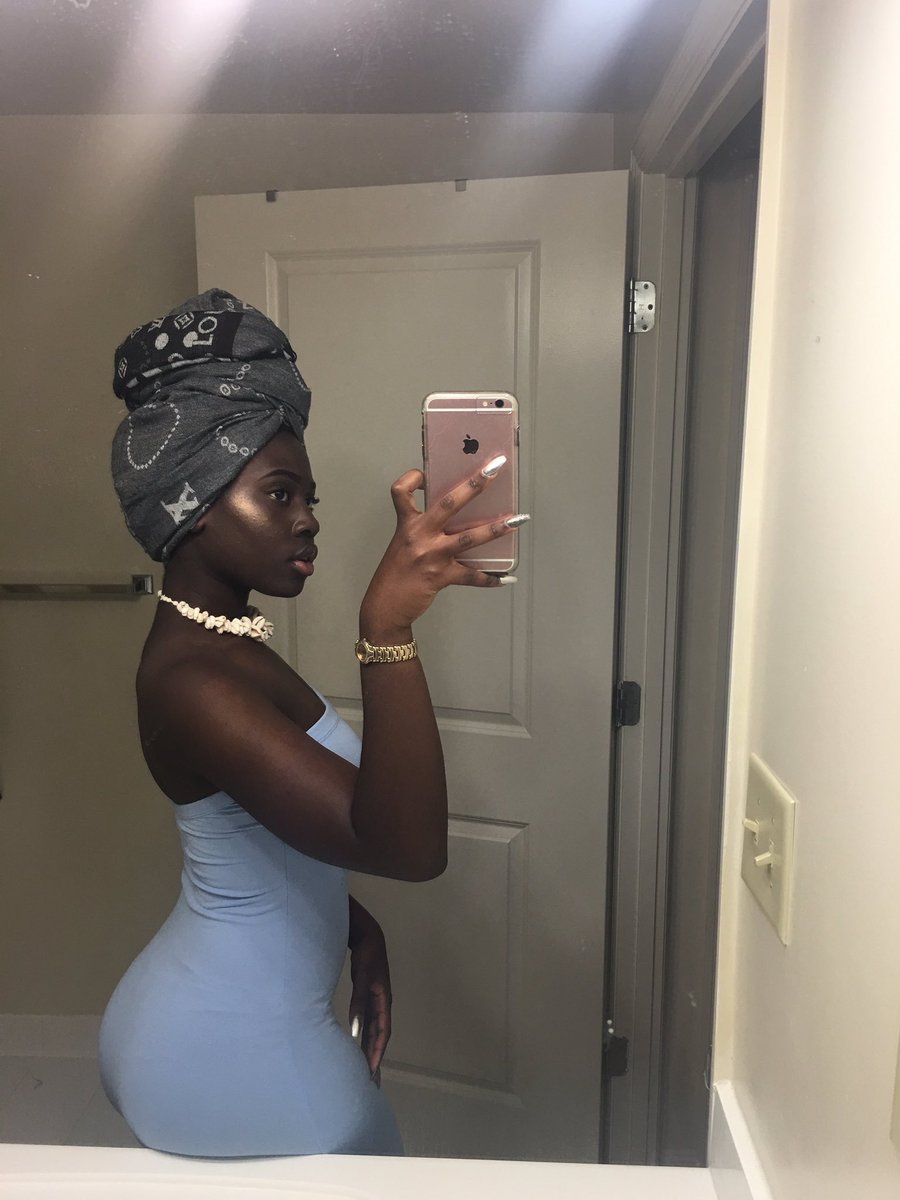 PostBadxAfrican's tweet photo. @_BeautyInTheEye ✊🏾👸🏿 https://t.co/tFCJWLNXQf