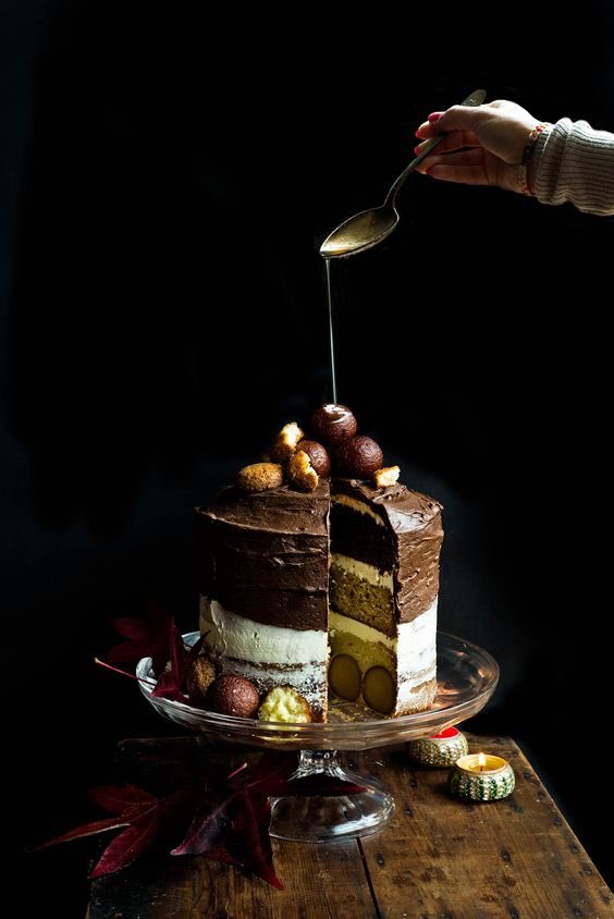 IndianCravings's tweet image. Diwali Gulab Jamun cake