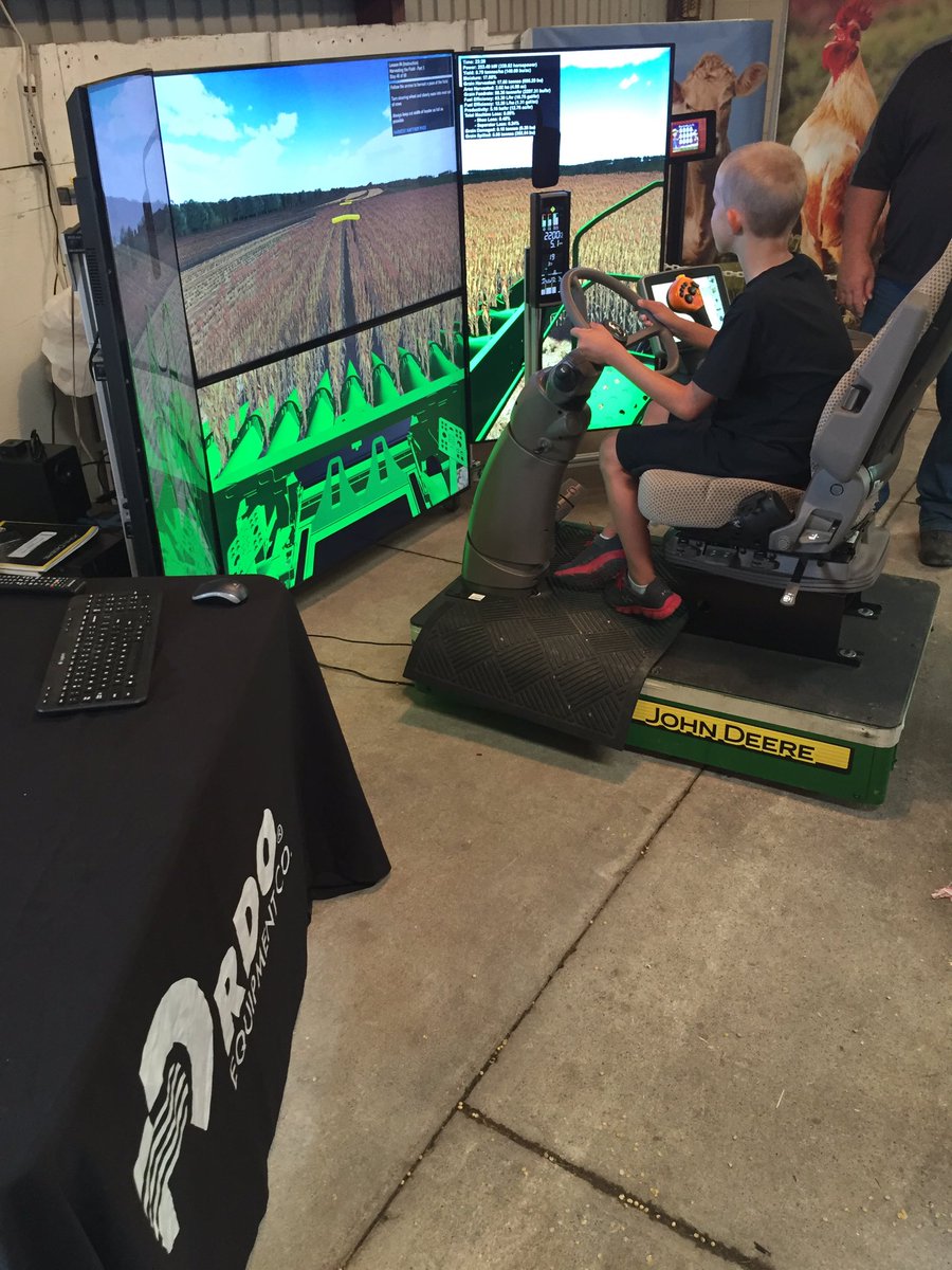 RDOTonyK's tweet photo. Teaching kids #agsafety &amp; #ageducation with the @JohnDeere GoHarvest simulator!#redrivervalleyfair #rdoequipment https://t.co/mC635YeWPK