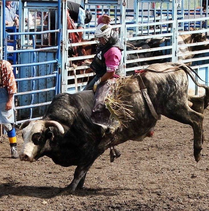 A big congratulations to our employee Austin Kinkead who works as an HDET Mechanic Apprentice at the Lundar Shop.