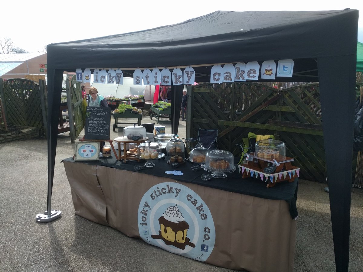 ickystickycakes's tweet photo. @ElsaEats @levymarket a whole lot of flavour for everyone! Strawberry & champers guests this week! #cakesforlife https://t.co/xZkdeQxDpc