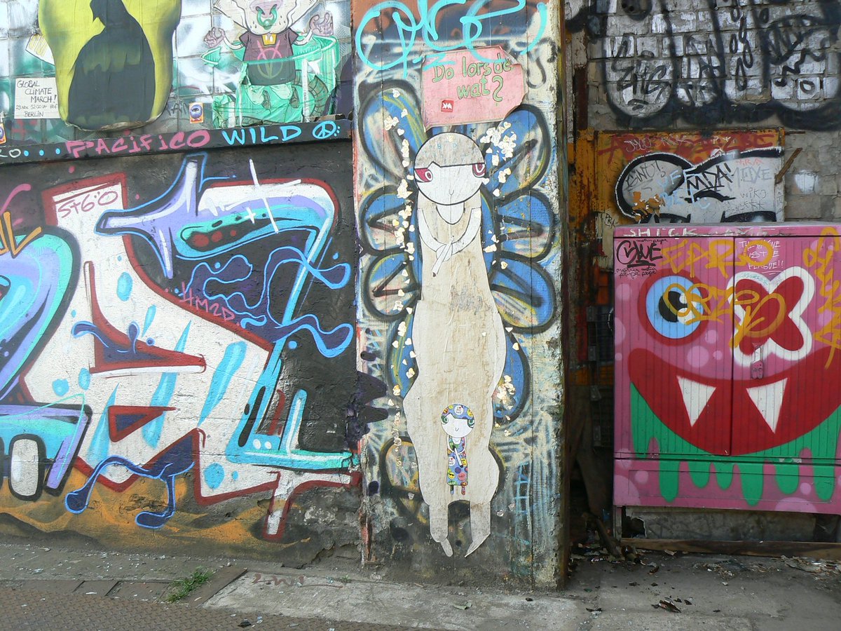 fieselfux's tweet image. mini #joiny in bigjoiny #revalerstraße #raw #streetart #berlin #friedrichshain