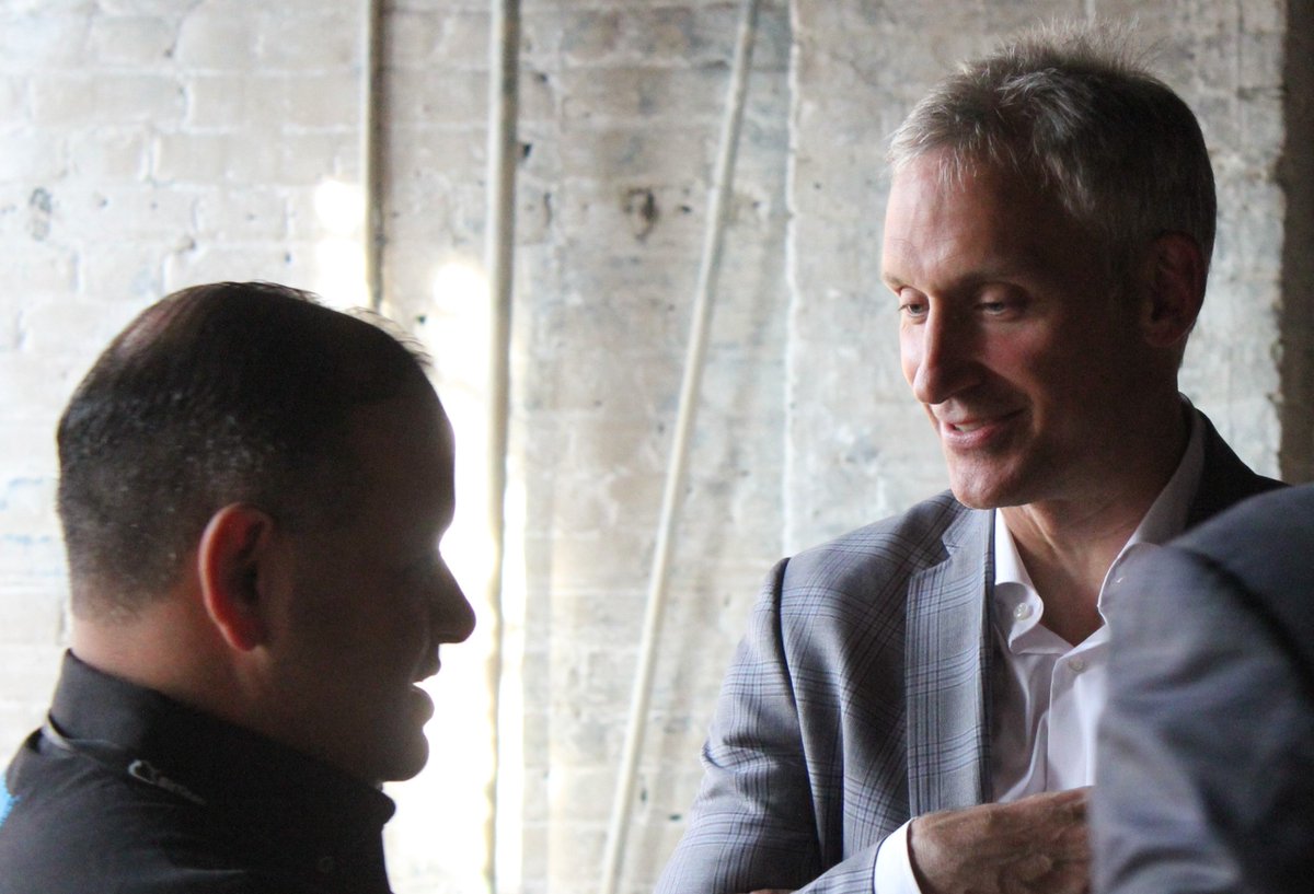 DavidSmithMSFT's tweet image. Celebrating success with Microsoft’s Distribution Partner of the Year. #SMBWPC #EcosystemofCloud #WPC16