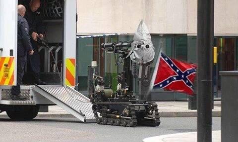 Tommygrooves's tweet photo. R2Dindu: Courts find R2Dindu not Racist, Police relieved . Back on duty #Trump2016 #MakeAmericaGreatAgain https://t.co/OqnJMgS2nM