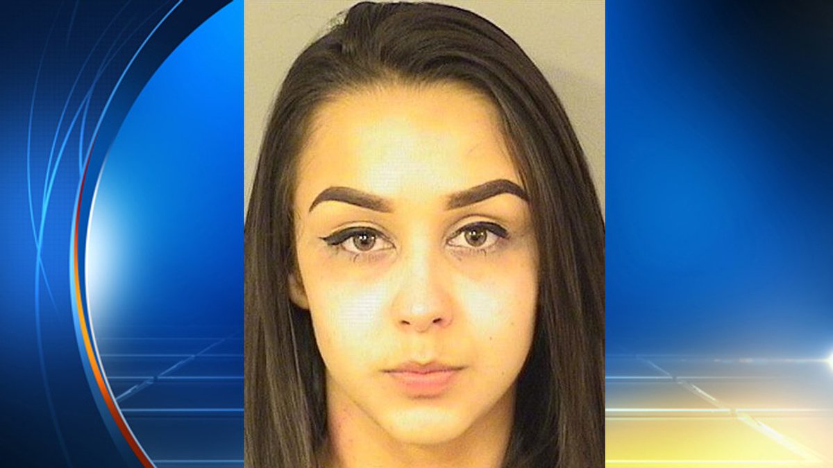 Fla. woman only wearing a bra arrested after allegedly ramming into boyfriend's truck bit.ly/29vw3C1?utm_me… https://t.co/aZf4o4HPNi