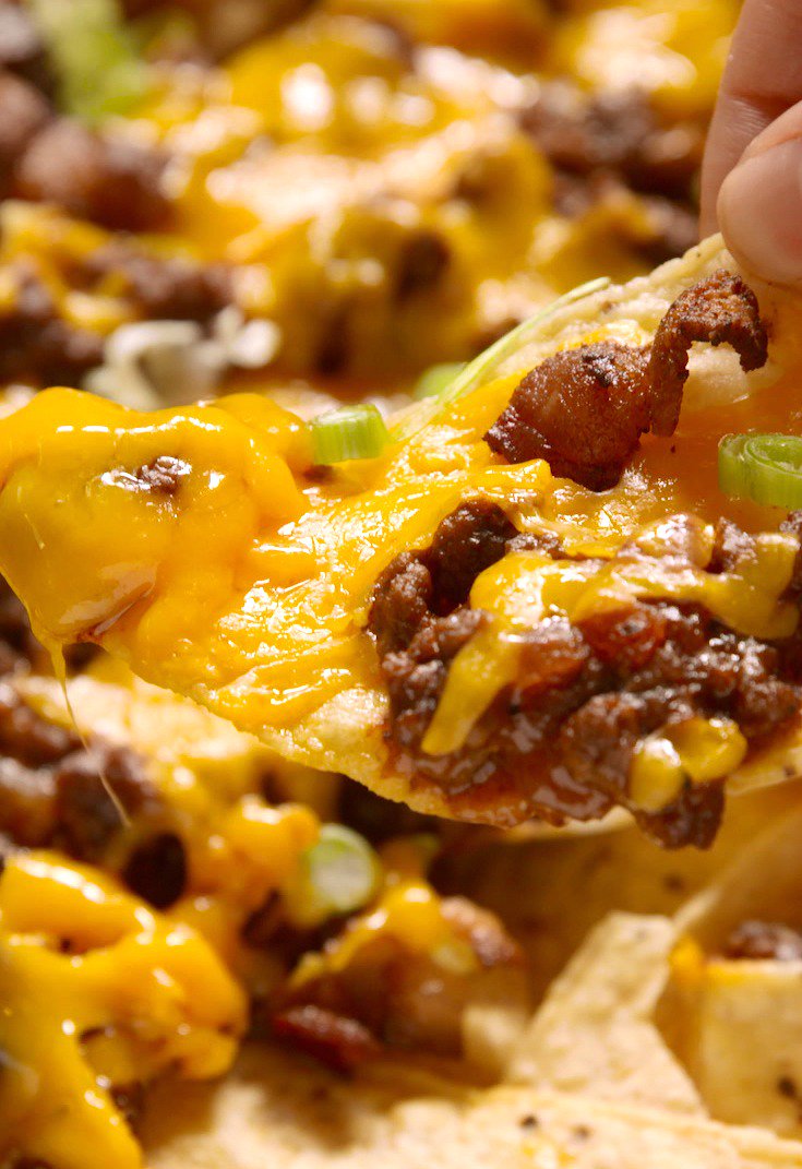 Delish's tweet photo. BBQ Nachos https://t.co/4ndzDZlK4M https://t.co/FETzxfqpRx