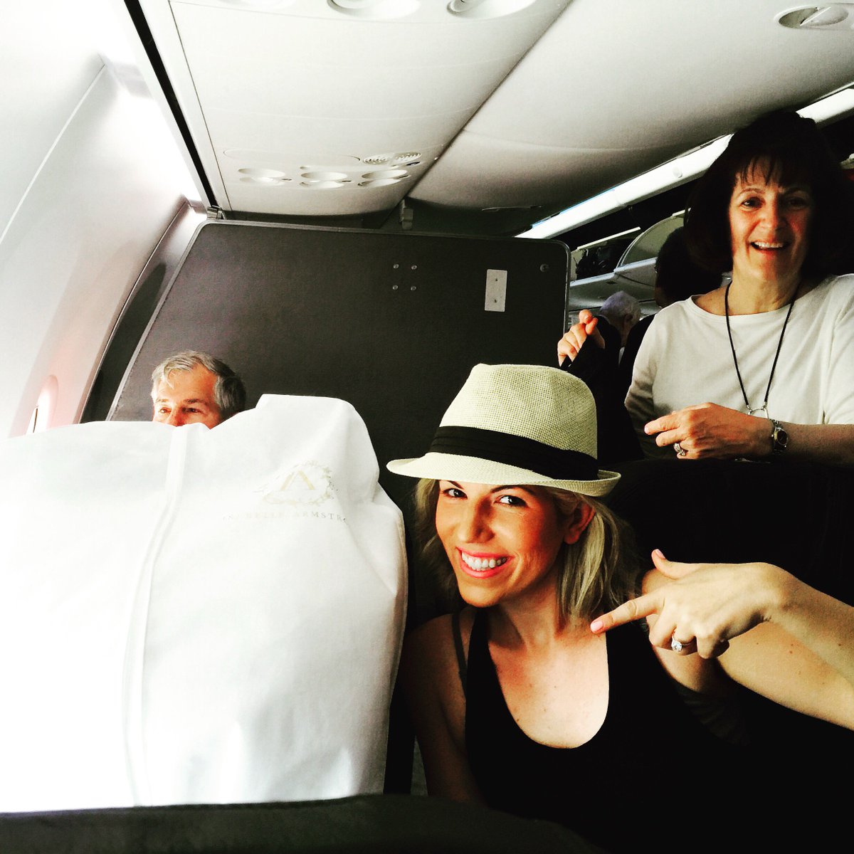 Travel in style with your Isabelle Armstrong gown: on our blog

#isabellebridal #realbrides

ow.ly/Krsw302aIi6