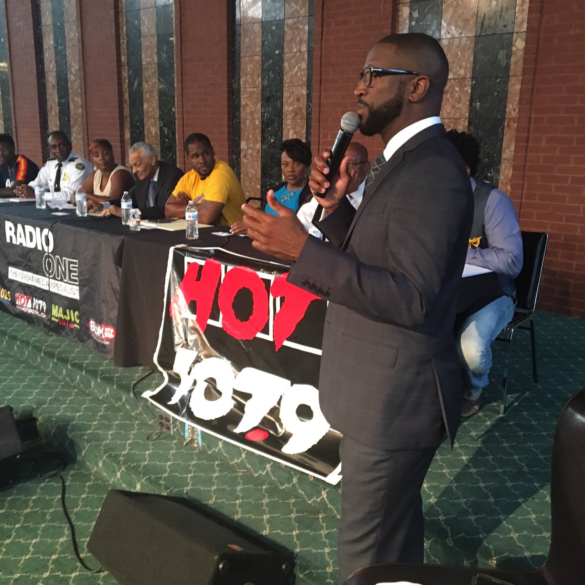 praise1025's tweet image. .@RickeySmiley host a #StrategyForChange #BlackLivesMatter