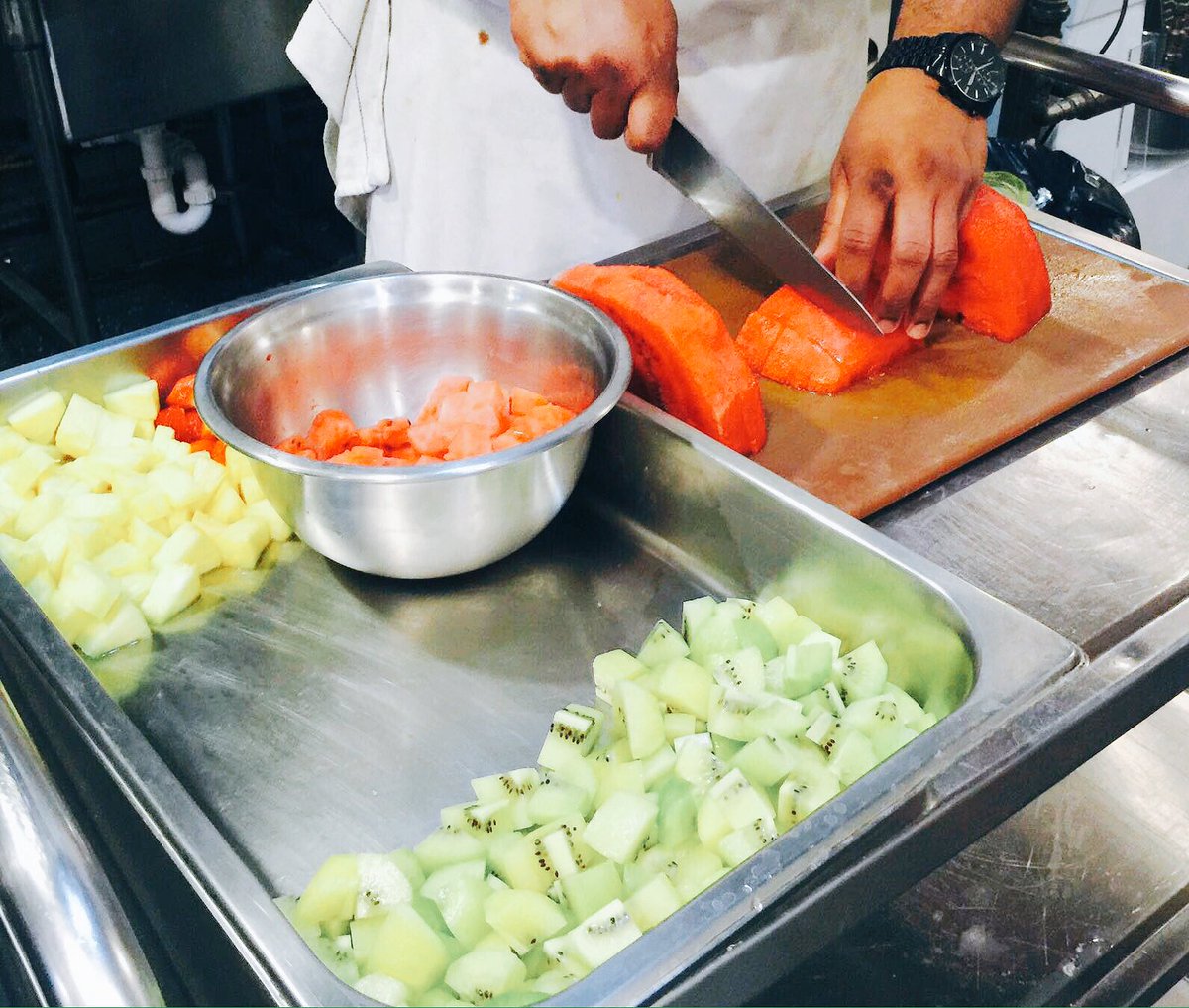 GSFKitchen's tweet photo. #corporate #outdoor #catering #offices @GSFKitchen https://t.co/2nujq35zfM