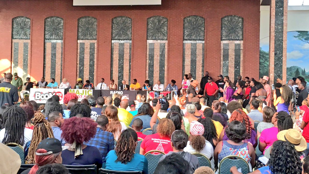 Nicole_Emmett's tweet image. &quot;#AllLivesMatter &amp;amp; if #AllLivesMatter we need you to show up for us.&quot; -@Tyrese at #StrategyForChange mtg in Decatur.