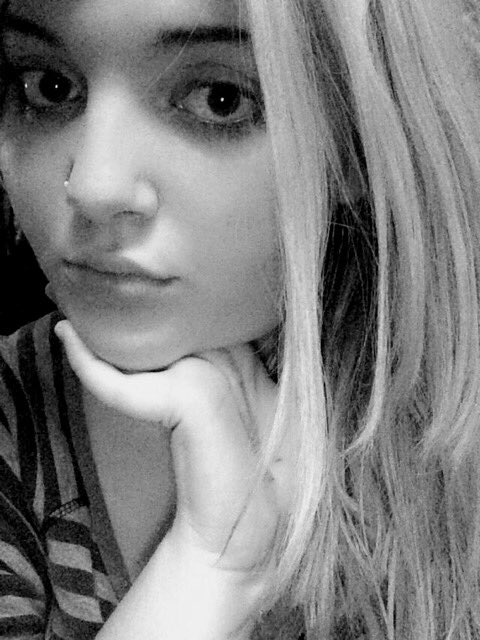 BR4TPRlNCE's tweet image. hey guys heres a few shots from our music video &quot;car radio&quot; go check it out now! |-/