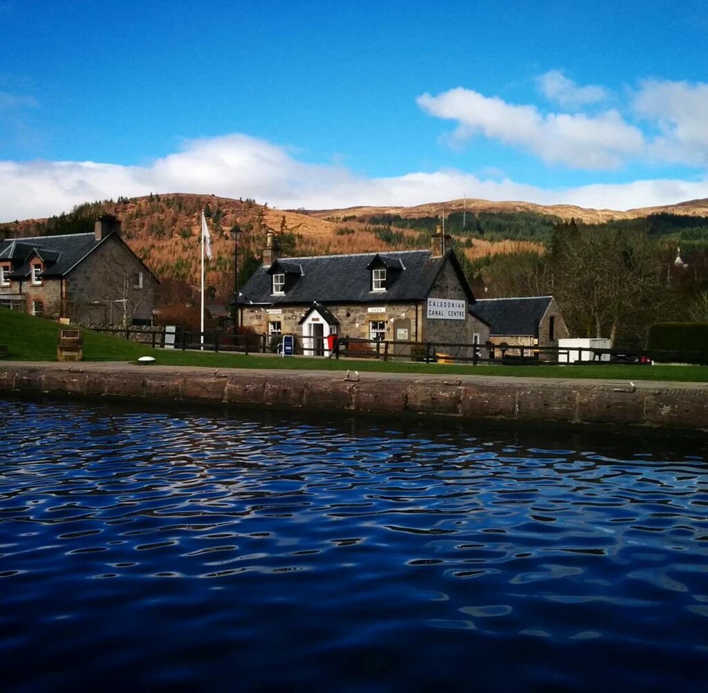 GlasgowMubtath's tweet image. Loch Ness 
بُحَيرَةْ لُوُخْ نِيس
آكبرواعمق بحيرة مياه عذبة ْ ف أُسْكُتَلنْدَا
للحجز فنادق
booking.com/city/gb/fort-a…