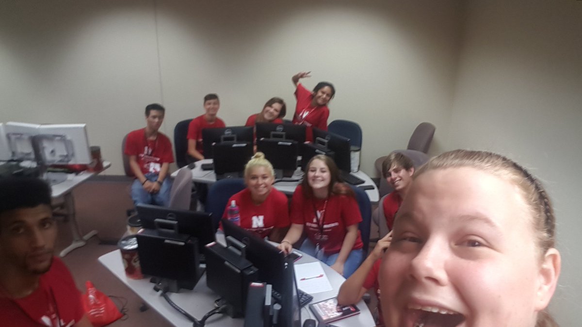 bubblesofbrooke's tweet photo. Hanging out with #CBADREAMBIG students while they work on projects!
#UNLCBA #UNL #SAGrad https://t.co/L8yGqX0OnD