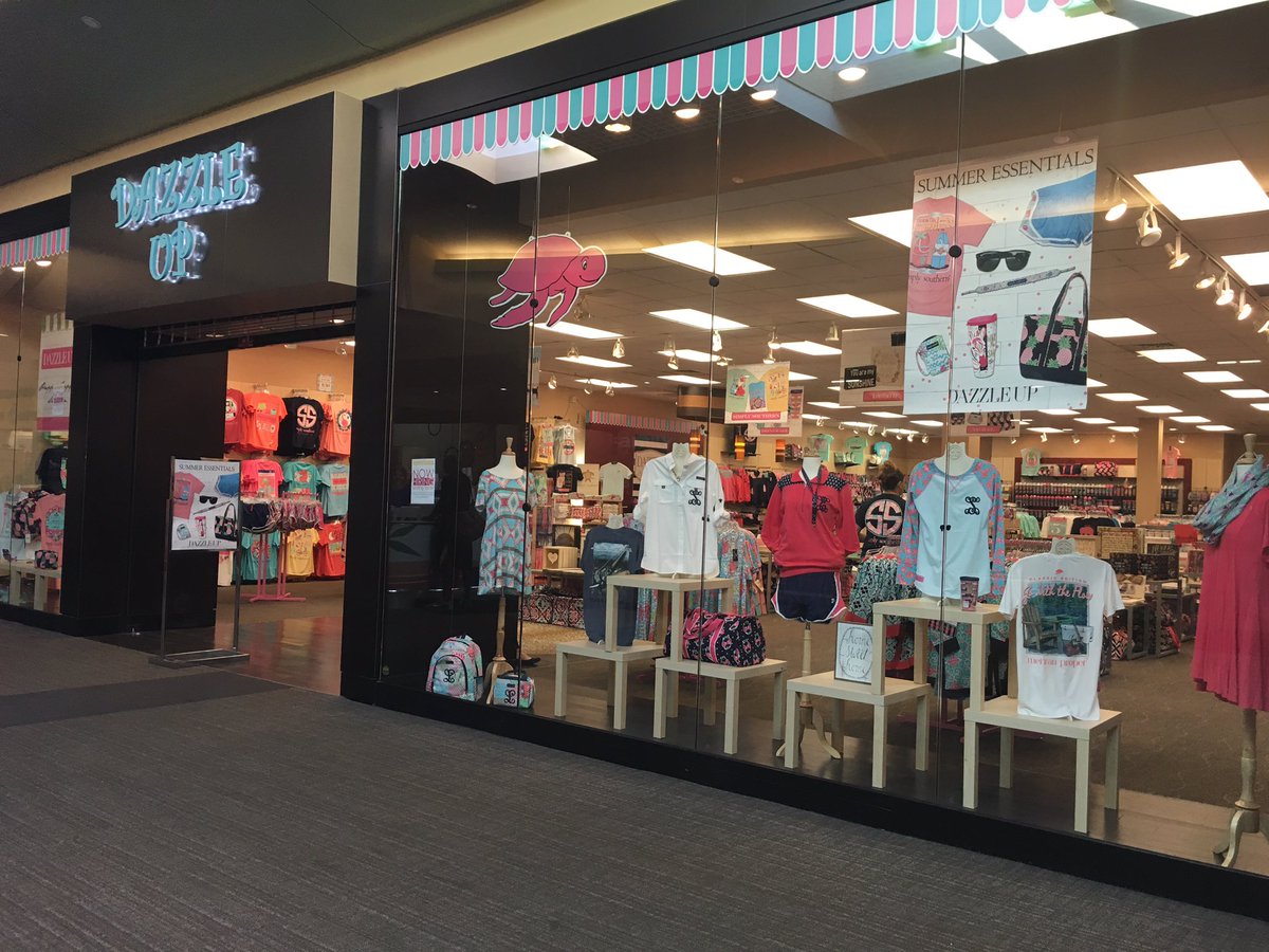 dazzleuponline's tweet photo. Our store in #Charleston looks so gorgeous #dazzleup https://t.co/qVHfkPT0YM