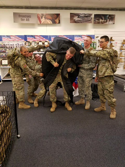 SandpiperCA's tweet photo. Our Giant Bugout Bag is doing it’s cross country tour! Next stop Ft. Rucker and Ft. Benning! #bugoutbag https://t.co/dbdoxIk2Gh