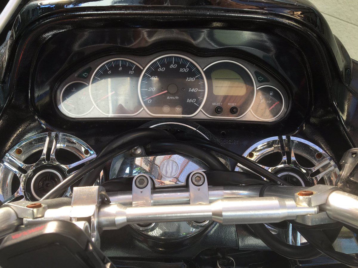ldhfrm's tweet photo. 大阪からマジェスティ250
カスタム多少してあります
不具合は特にありません
スピーカー二発しっかり作動します
現車確認歓迎です
興味がある方はDMください

一括14 分割16
#マジェ売ります 
#バイク売ります 
#拡散希望 https://t.co/Zy7uM8MxZC