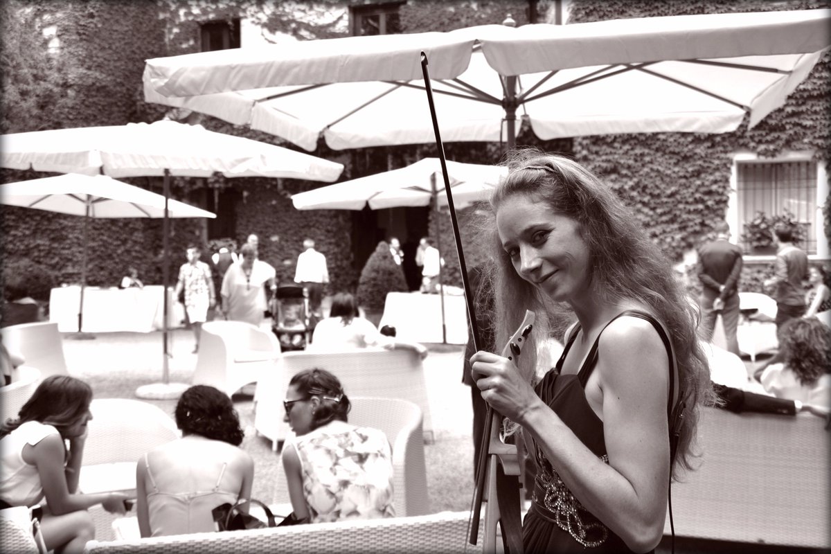 Waiting for another great event with #Yamaha #Electricviolin #Ev104 

#Violin #Violinist #love #music