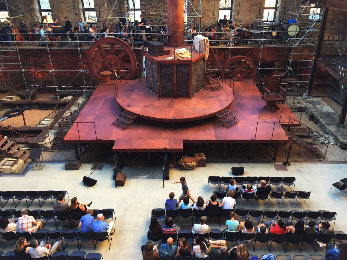 MCSummerOpera's tweet image. Moments before the first dress rehearsal begins. Excitement is in the air. 

#sweeneytodd #mcsopera