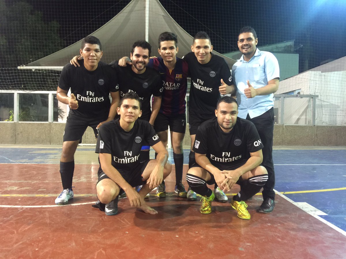 nicolasmaria's tweet photo. ¡Clasificados a semis a una fecha del final! #lechester https://t.co/7SesszT4Xq