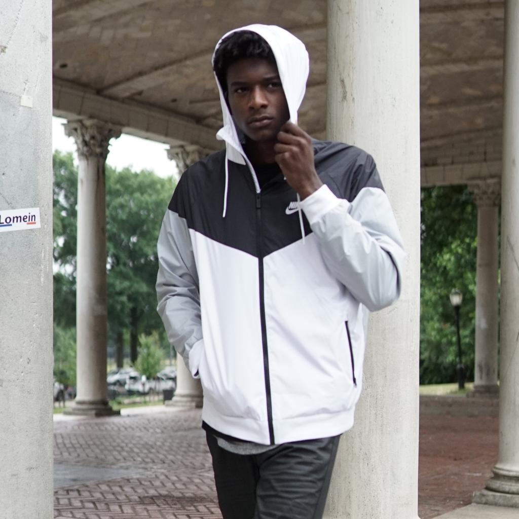 Activo Aguanieve cuatro veces Footaction on Twitter: "The Black/White Nike Windrunner Jacket has  restocked at select stores including Kicks Lounge at Footaction locations  https://t.co/aCigTdTG30" / Twitter
