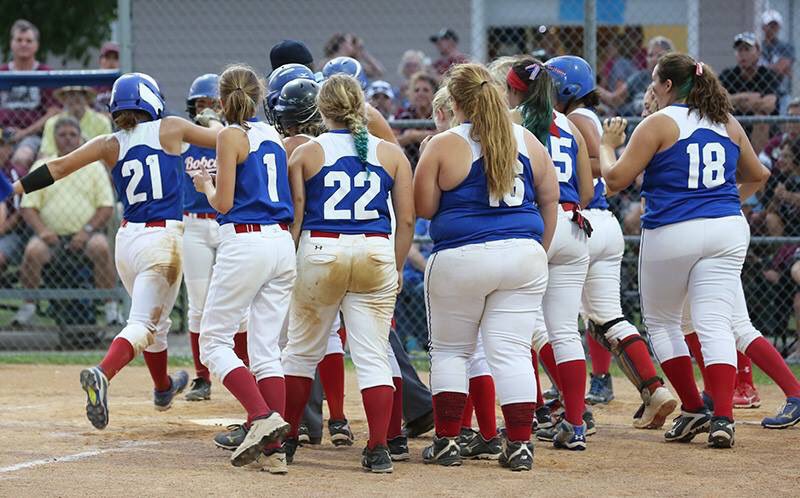 Ashley21Ewoldt's tweet photo. STATE HERE WE COME!!πβΎοΈπͺπ½ #Iowastatesoftball https://t.co/icbCsYYp1K