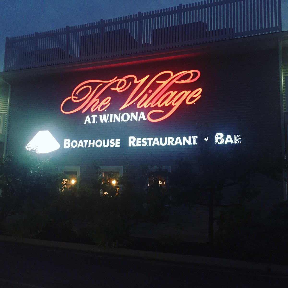 VillageAtWinona's tweet photo. All lit now. Thanks Graycraft Signs. https://t.co/5Uh5N1kevK
